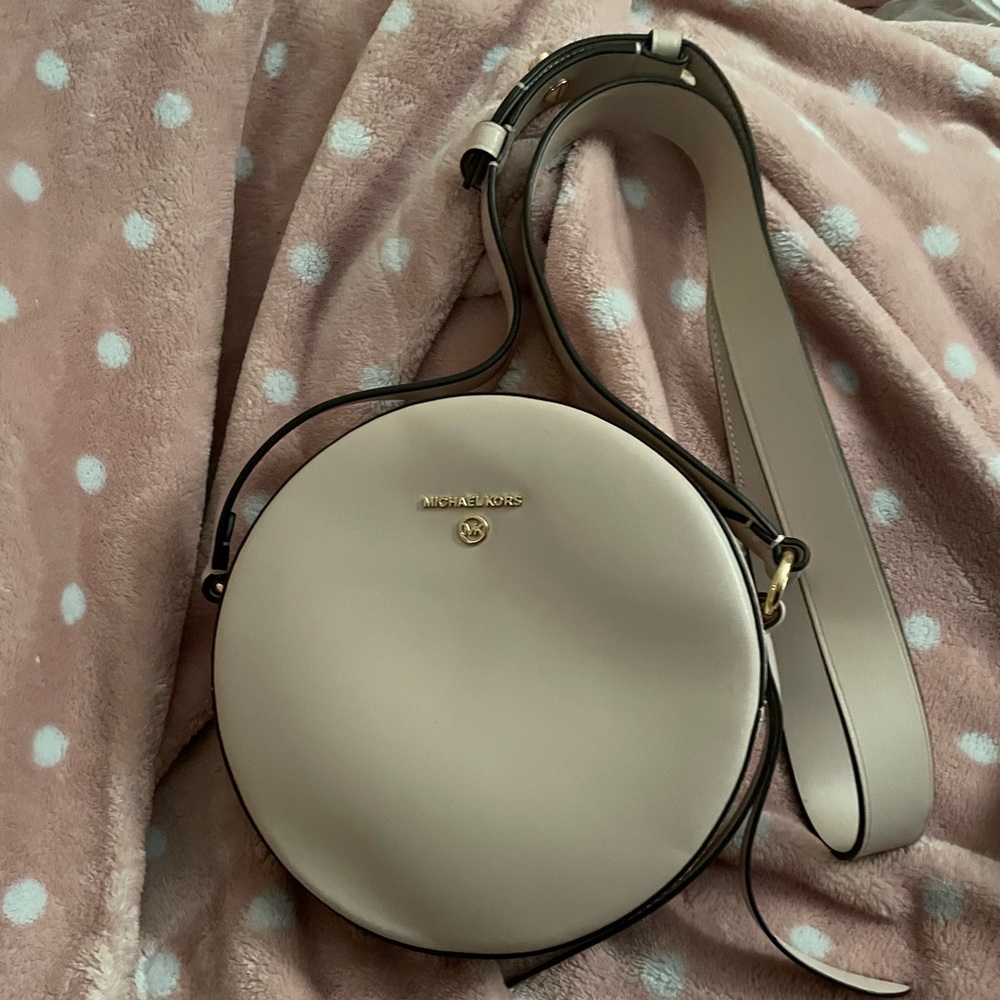 Michael Kors Delancey Medium Leather Canteen Crossbody